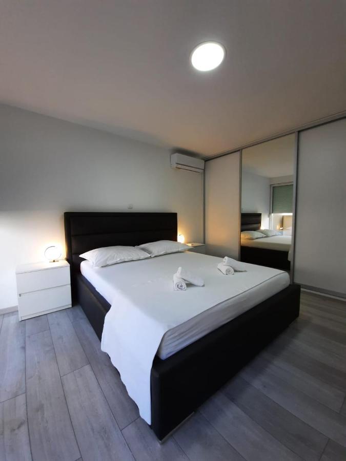 Ferienwohnung Vice Omiš Exterior foto