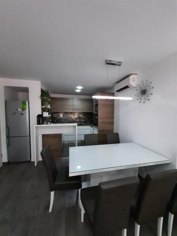 Ferienwohnung Vice Omiš Exterior foto