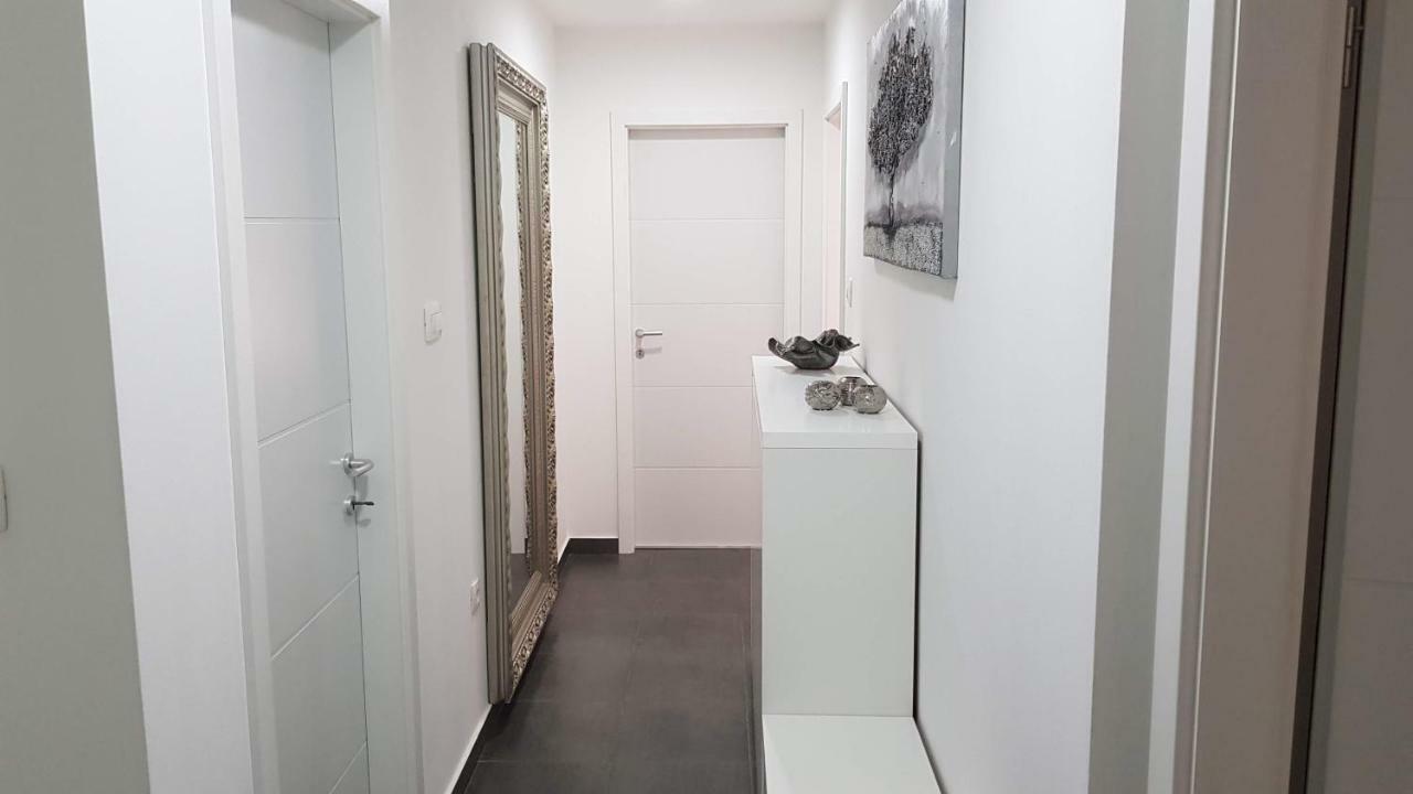 Ferienwohnung Vice Omiš Exterior foto